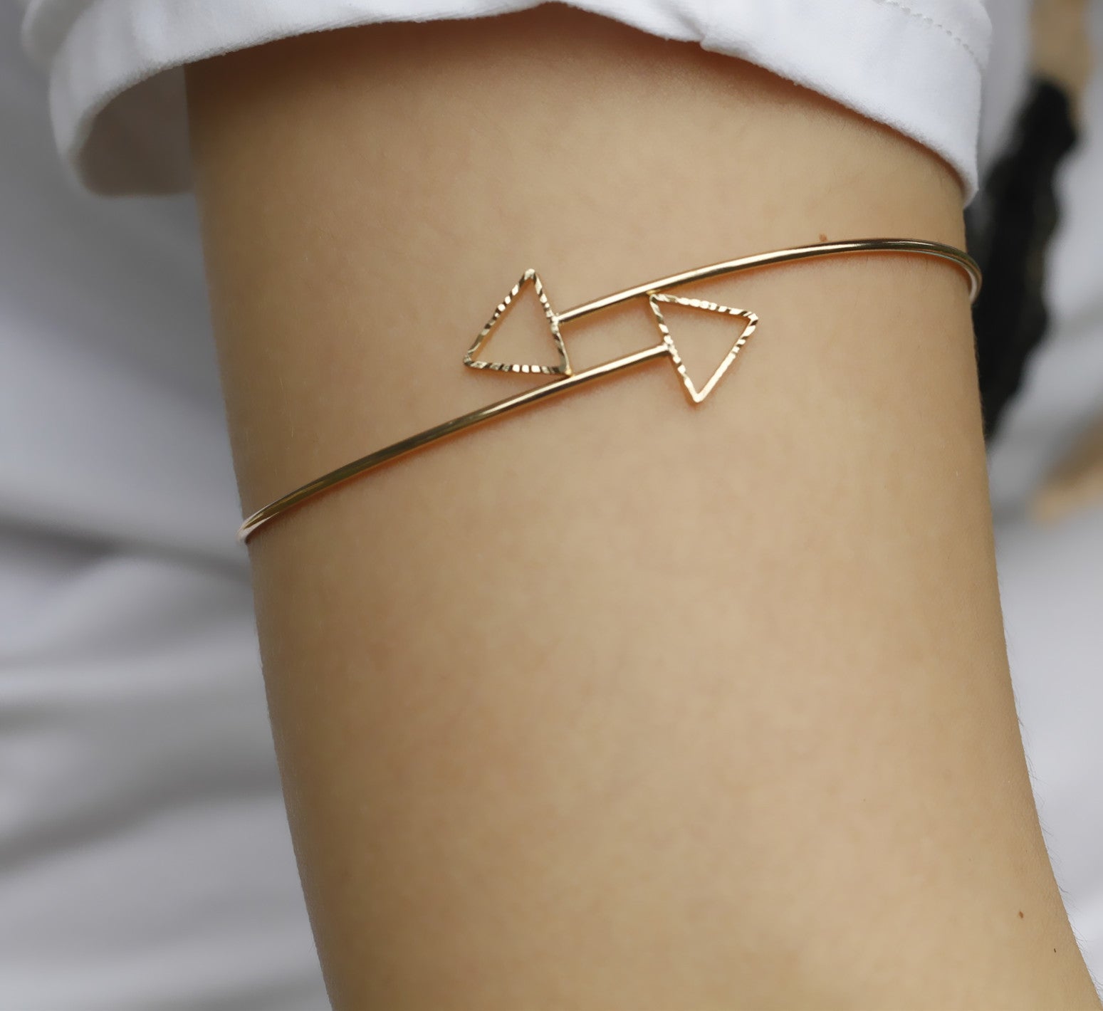 Simple Fashion Hollow Triangle Arm Bracelet