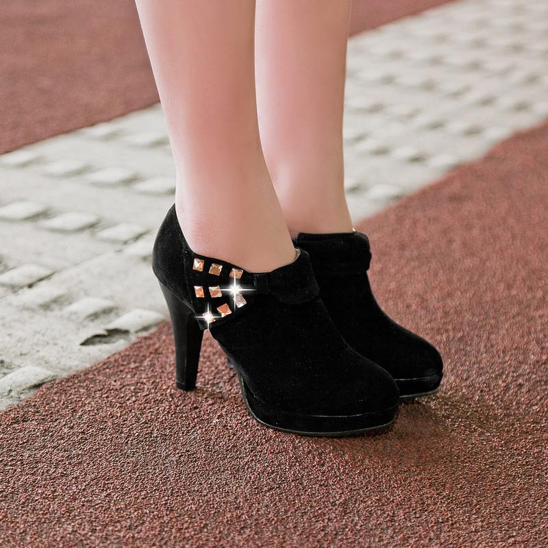 Bowknot Rivet Ankle High Heels Boots