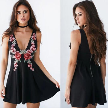 Embroidered sexy deep V Embroidery Pleated Short Dress