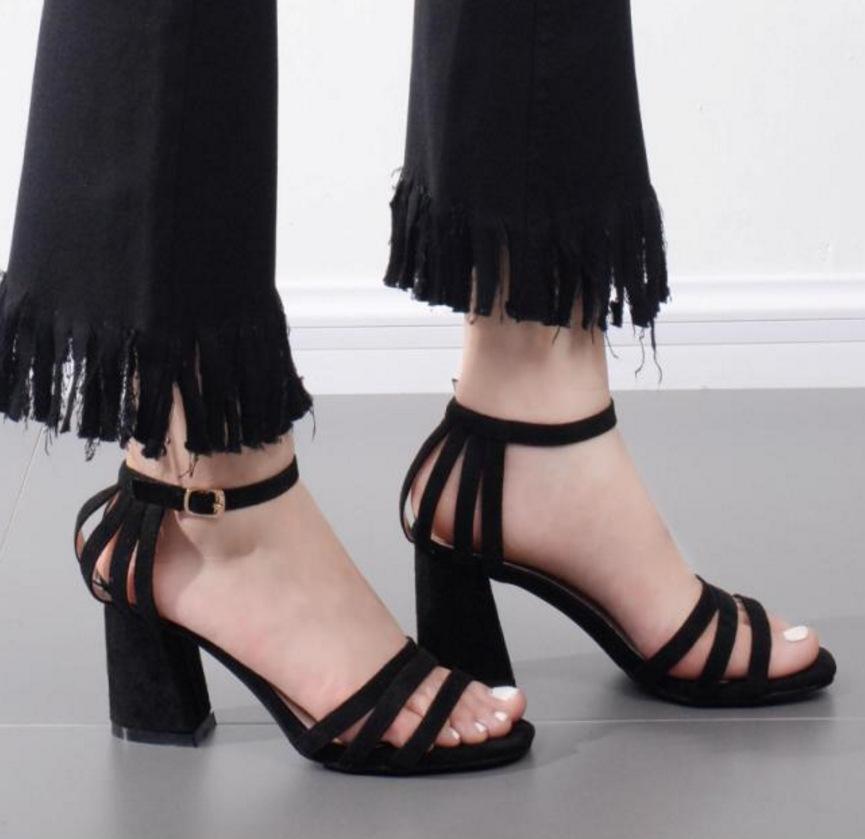 Chunky Low Heels Open Toe Ankle Wrap Sandals