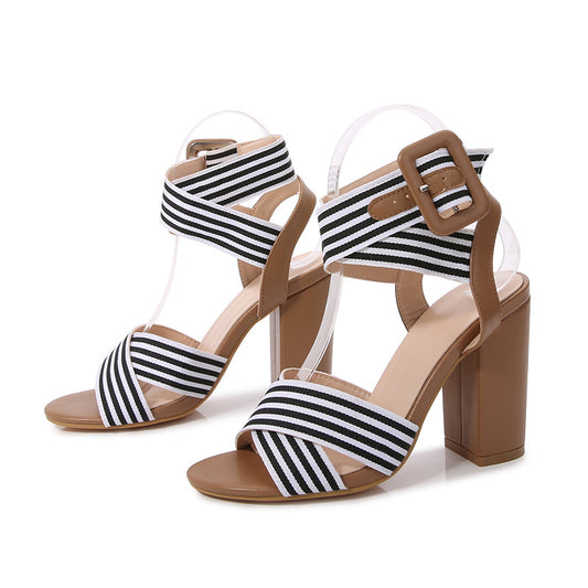 Summer New Arrival Brown Round-Toe Cross Strap Fashion Sandals